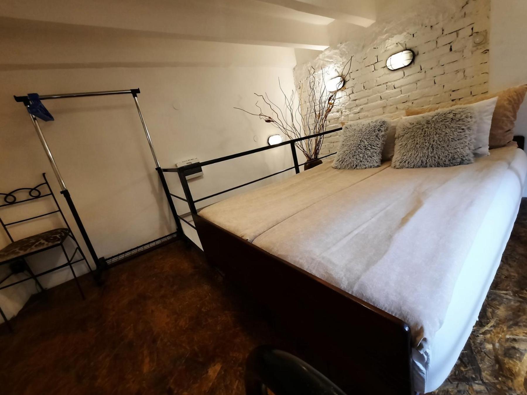 Authentic Belgrade Centre Hostel - Only Private Rooms Exteriör bild